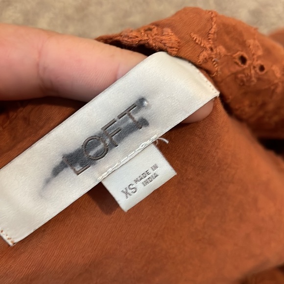 Loft (XS) Autumn Orange Blouse - Picture 4 of 4